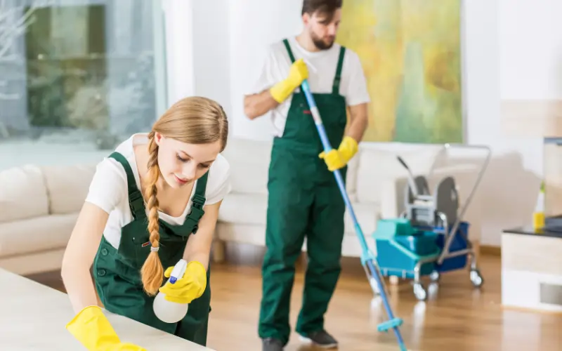 how to sell a hoarder house